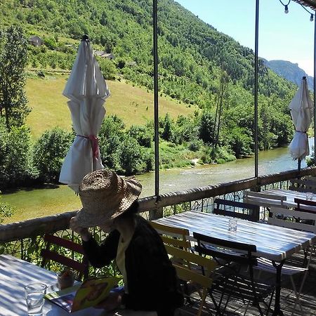 Hotel-Restaurant Le Parisien Les Vignes Luaran gambar